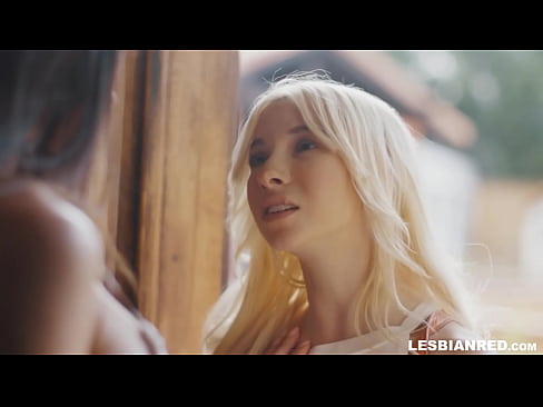 ❤️ A nena chega a casa uns meses despois e acaba comendo o coño da súa madrastra ️ Porno en % gl.porn-list.ru % ❤